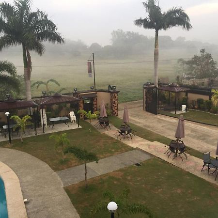 Villa Angelica Resort Alaminos Eksteriør bilde