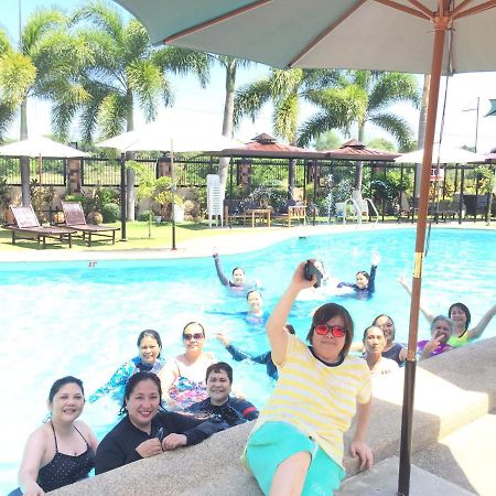 Villa Angelica Resort Alaminos Eksteriør bilde
